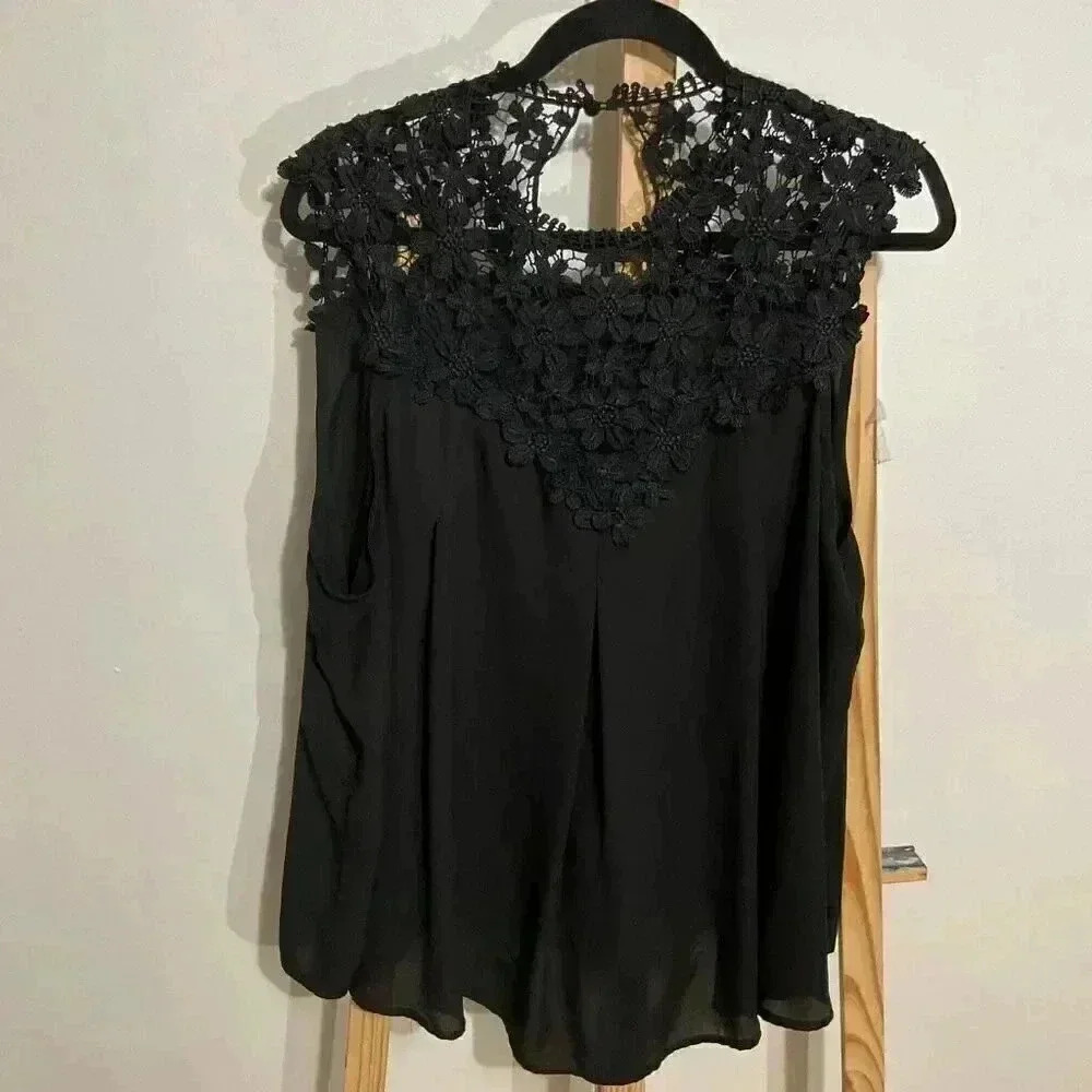Crochet Top Women’s lightweight black size 3xL